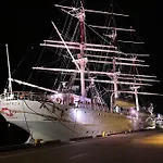 Faltom 15 Yacht Park Parking * غدينيا