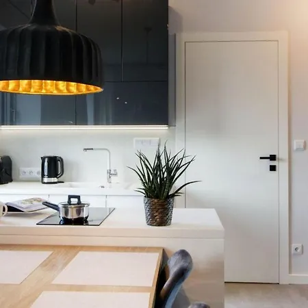 Faltom 15 Yacht Park Parking Apartament *