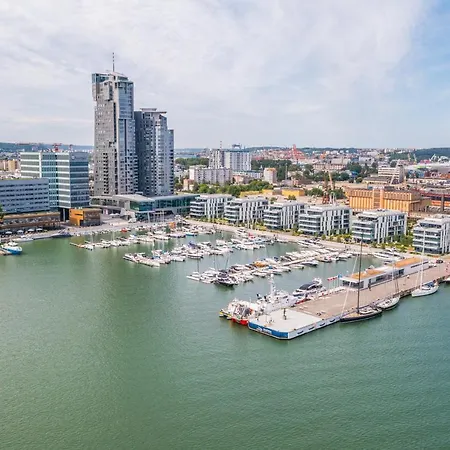 Faltom 15 Yacht Park Parking