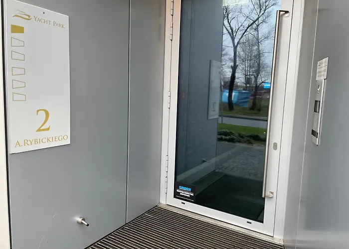 Faltom 15 Yacht Park *